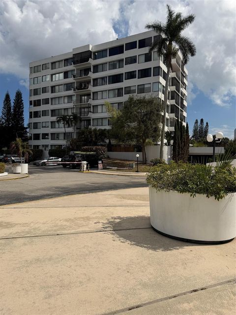 Property photo of 1500 presidential way 406, west palm beach, FL 33401