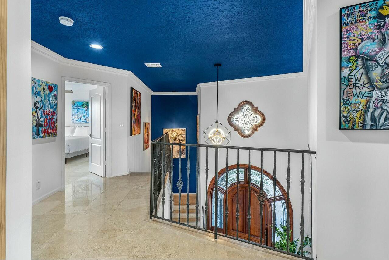 TROPIC ISLE - Residential