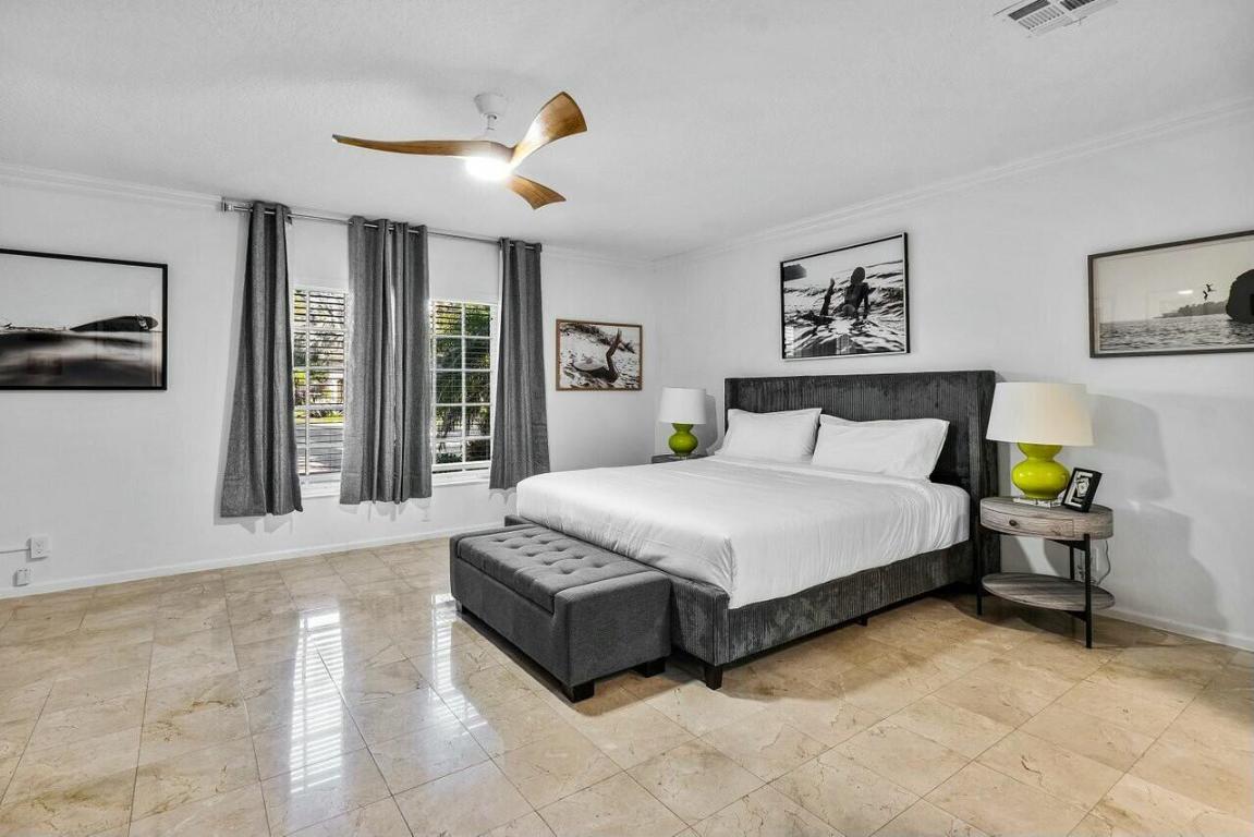 TROPIC ISLE - Residential