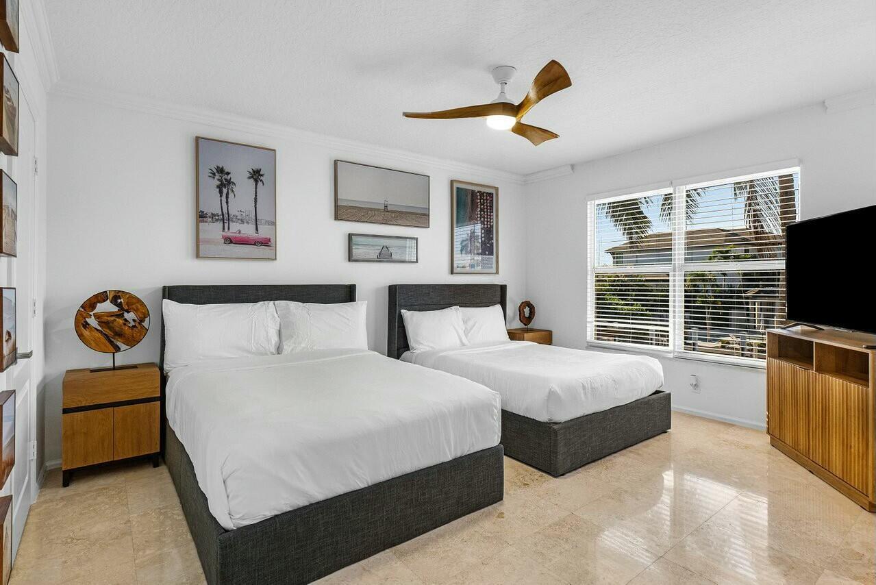 TROPIC ISLE - Residential