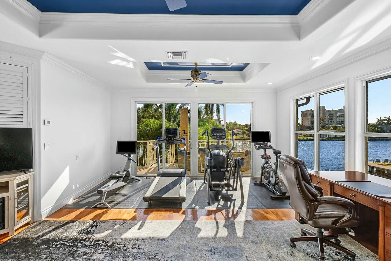 TROPIC ISLE - Residential