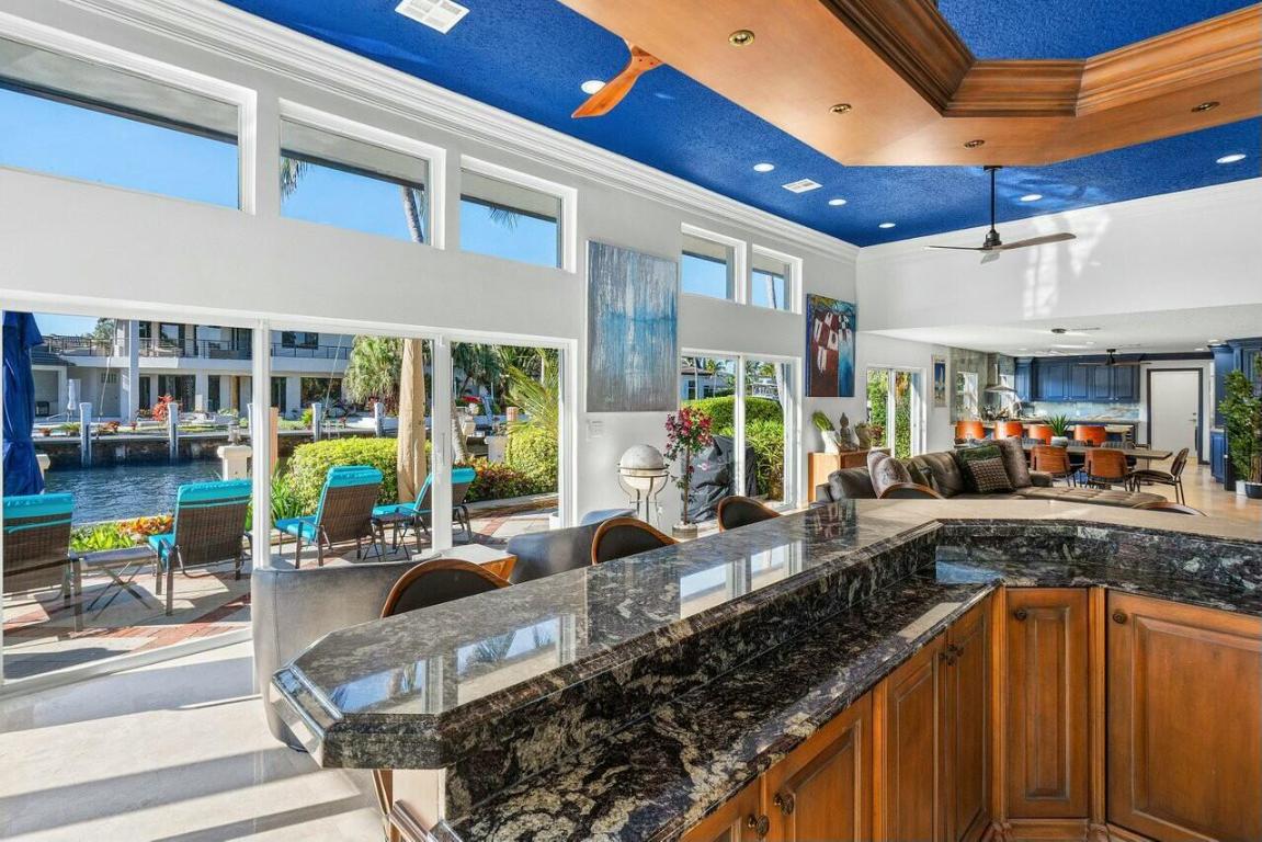 TROPIC ISLE - Residential