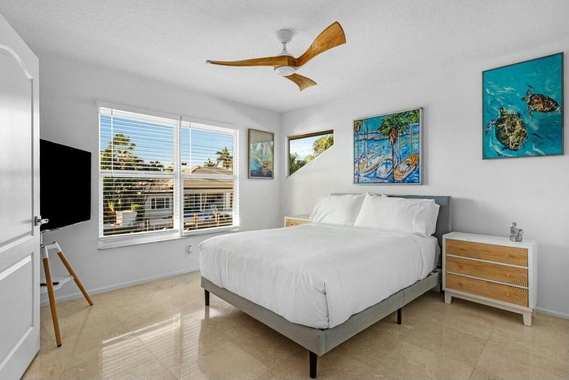 TROPIC ISLE - Residential