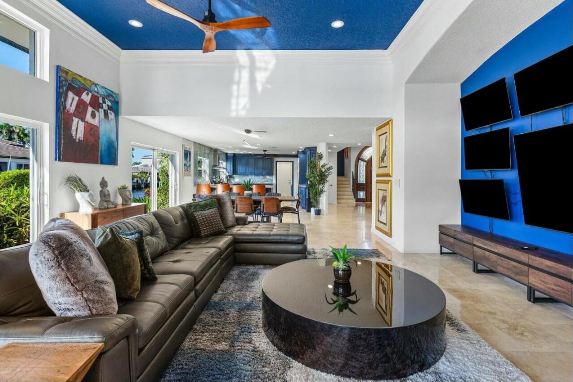 TROPIC ISLE - Residential