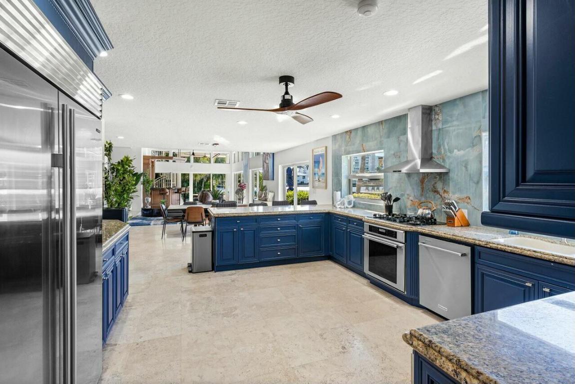 TROPIC ISLE - Residential