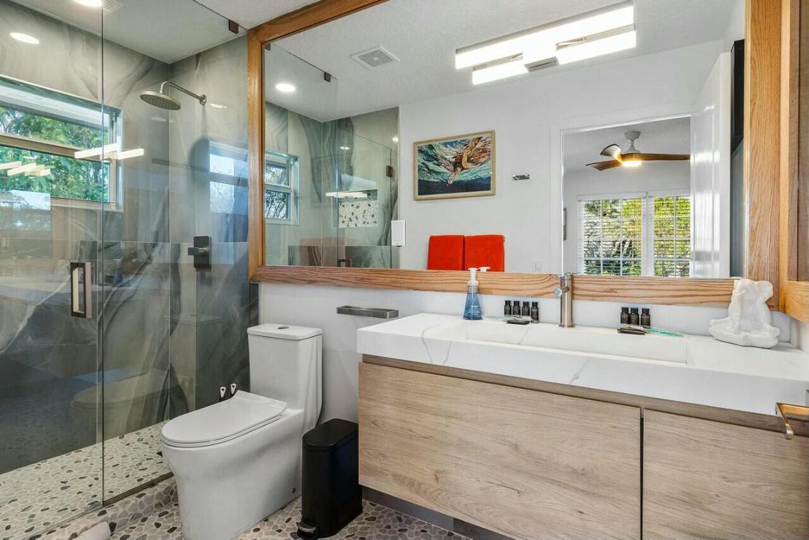 TROPIC ISLE - Residential