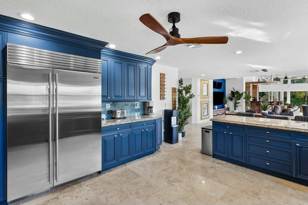 TROPIC ISLE - Residential