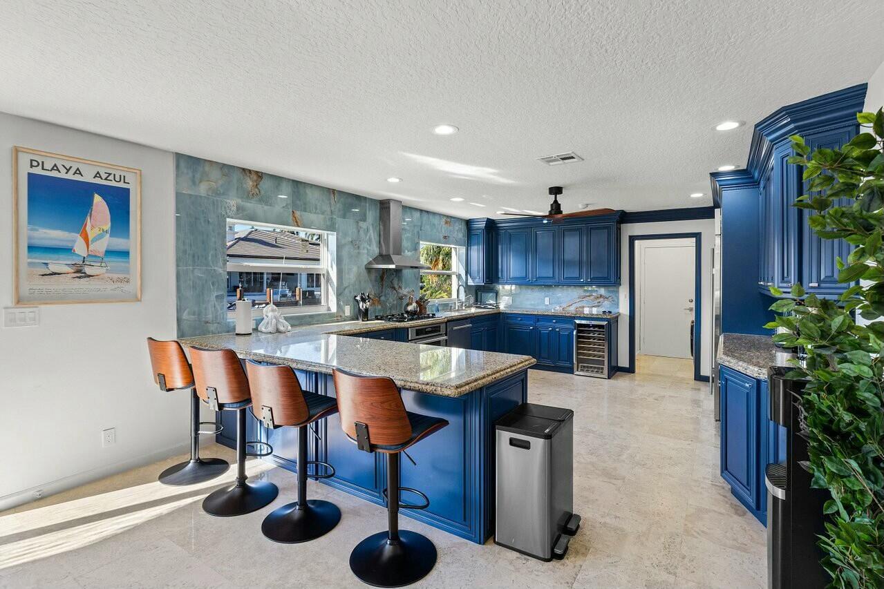 TROPIC ISLE - Residential