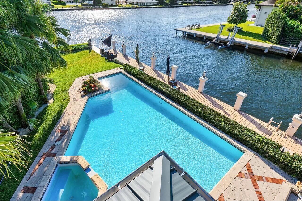 TROPIC ISLE - Residential