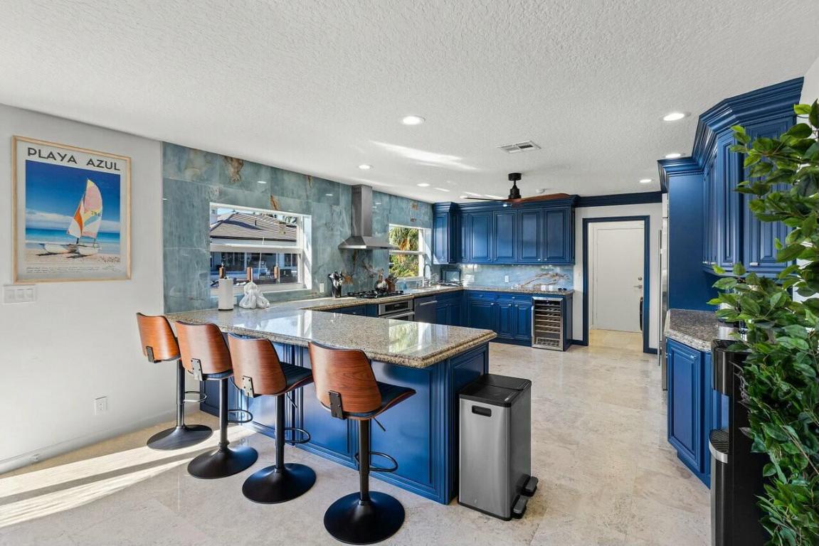 TROPIC ISLE - Residential