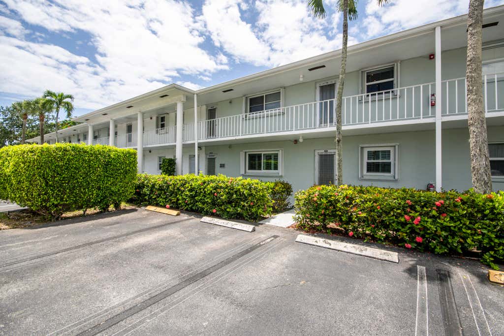 Photo of 2640 SW 22nd Avenue #1112, Delray Beach, FL 33445 (MLS # B26059982)