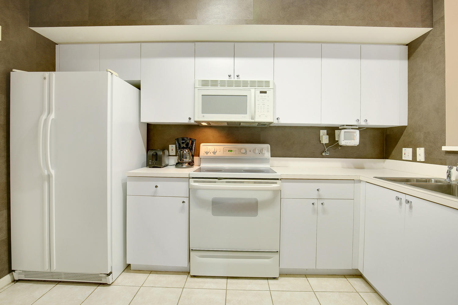 ST ANDREWS AT POLO CLUB CONDO - Residential Lease