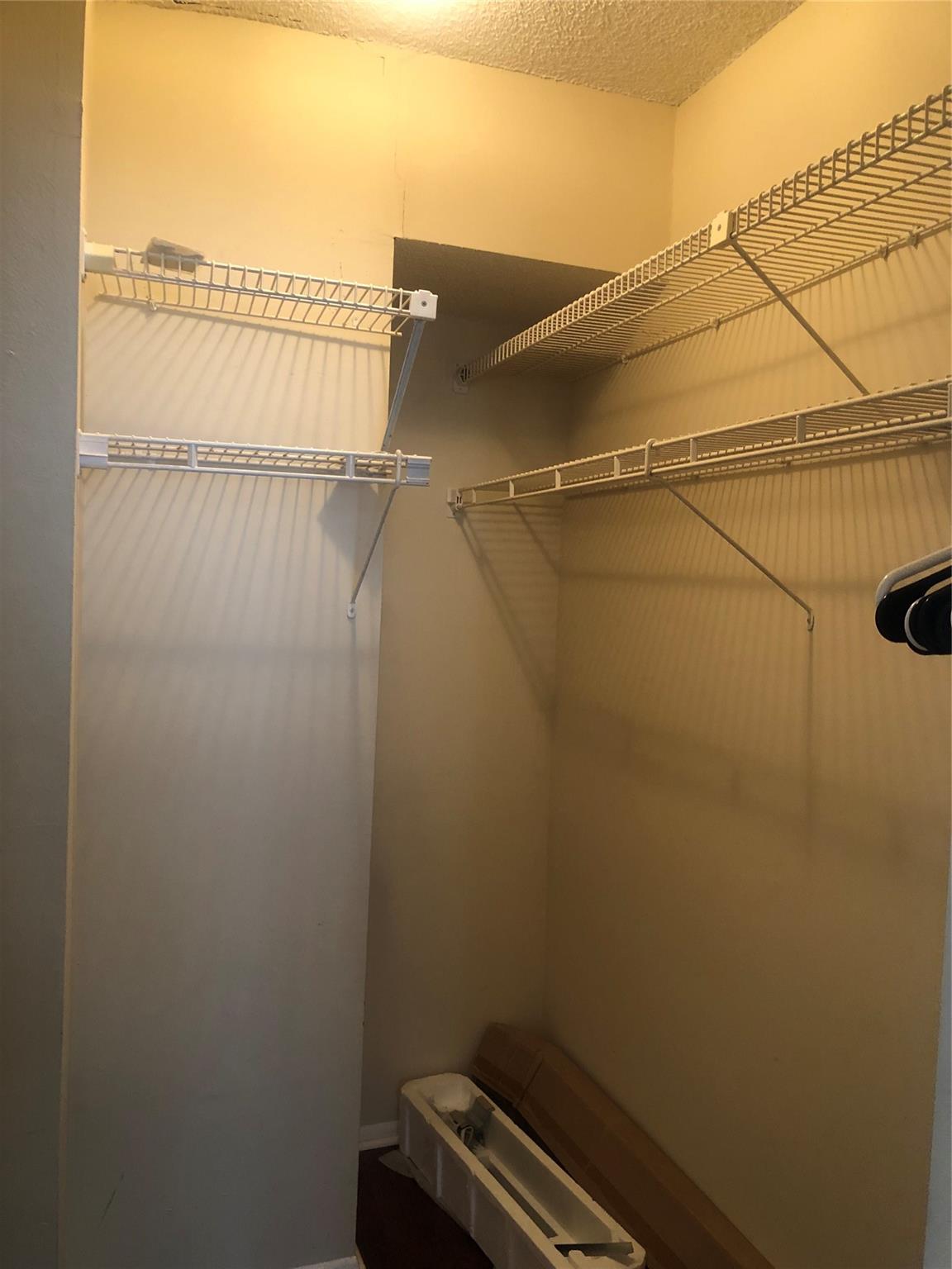 Birch Crest Apts Inc - Residential Lease