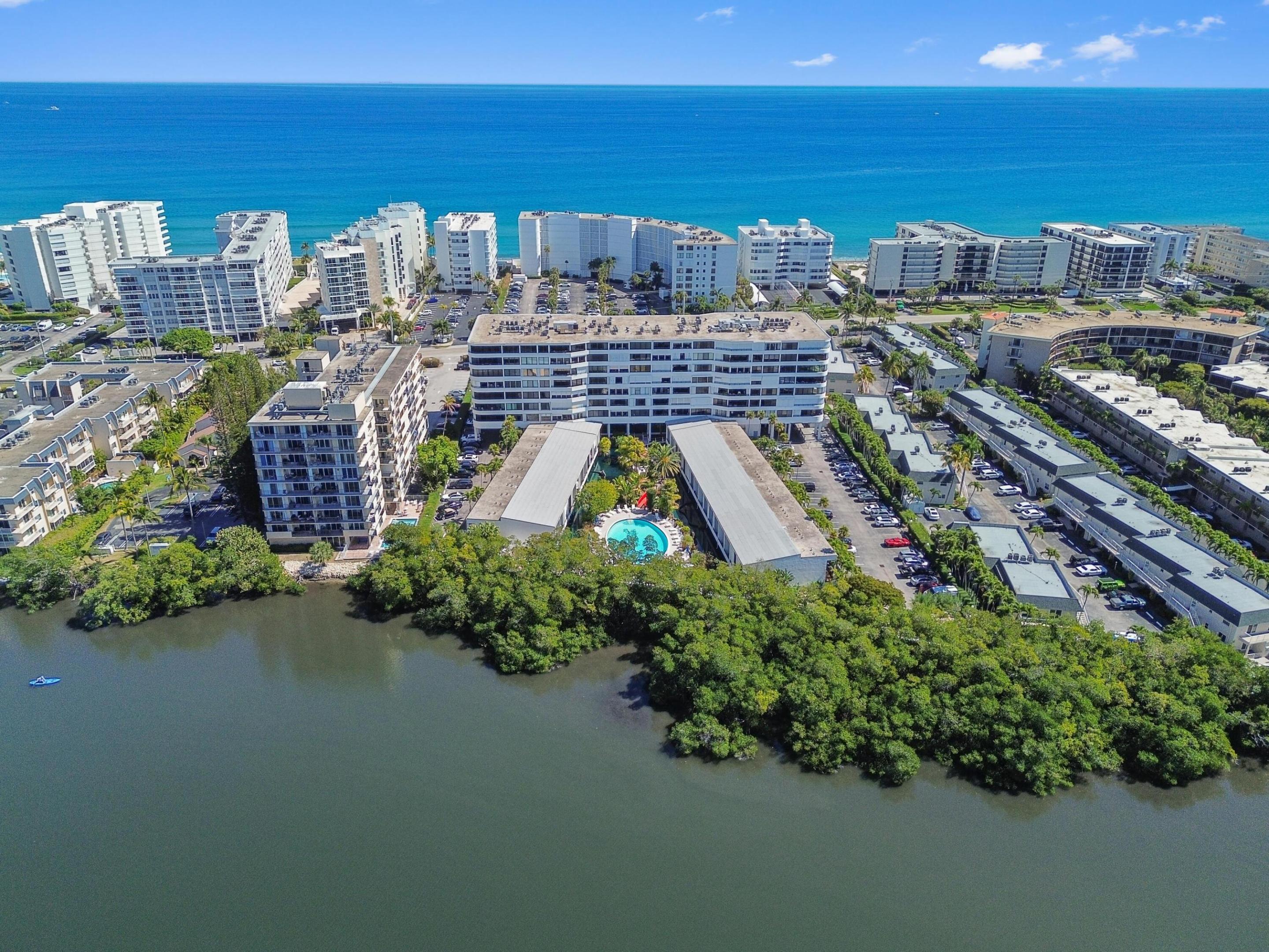 MAYFAIR HOUSE CONDO - Residential