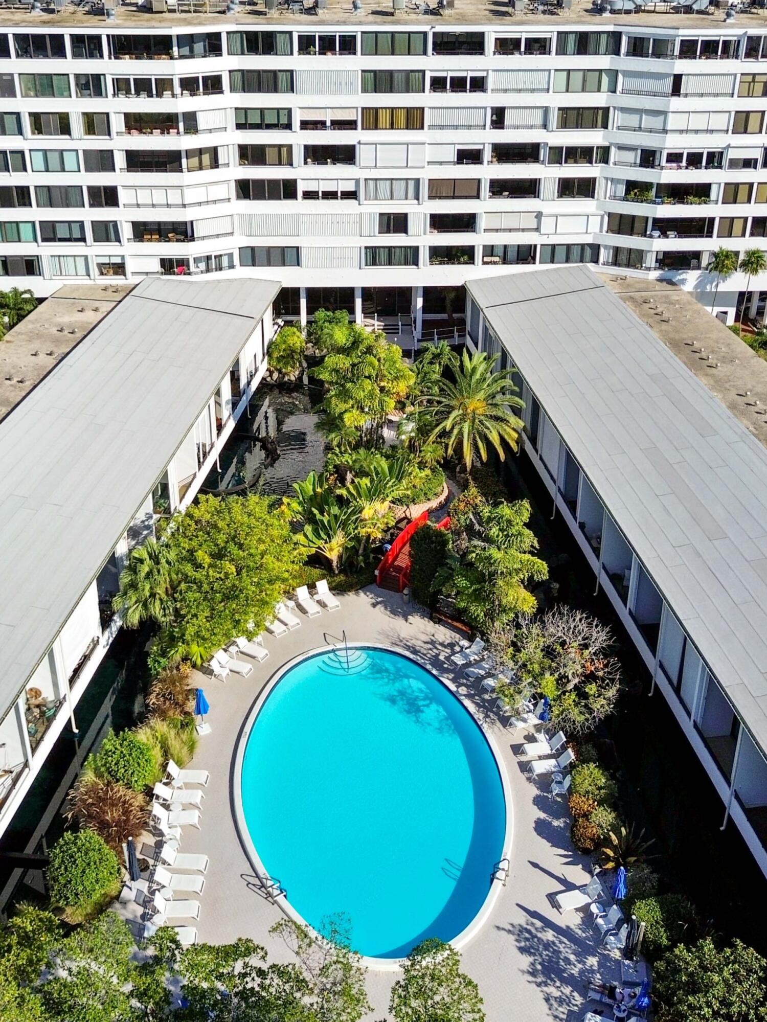 MAYFAIR HOUSE CONDO - Residential