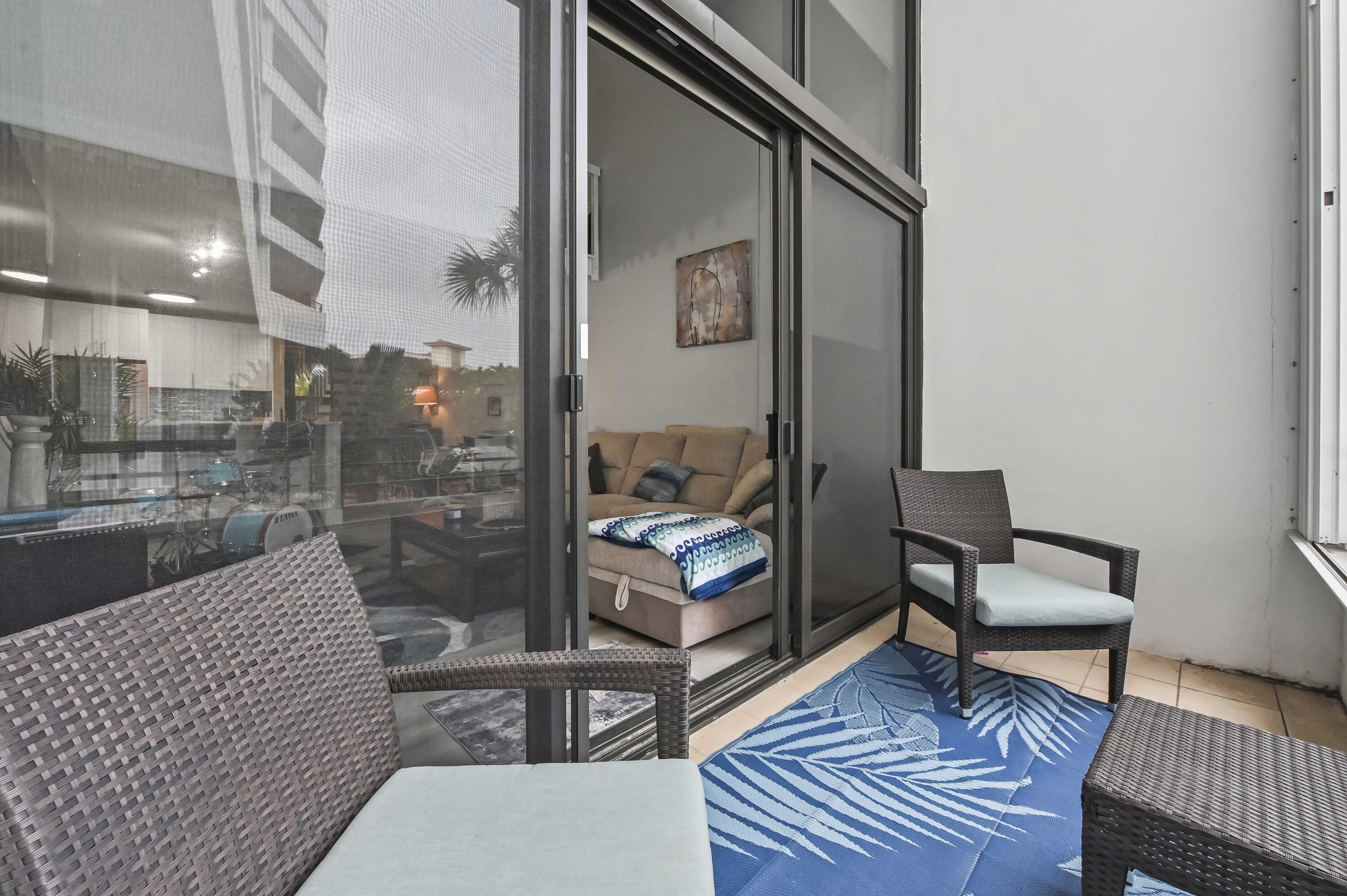 MAYFAIR HOUSE CONDO - Residential