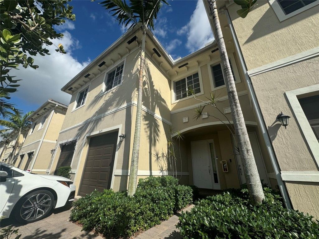 Photo of 2675 SW 81st Terrace #2671, Miramar, FL 33025 (MLS # F10546238)