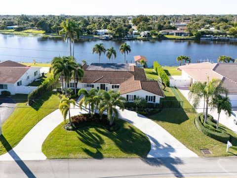 7025 Pine Tree Lane Lake Clarke Shores FL 33406
