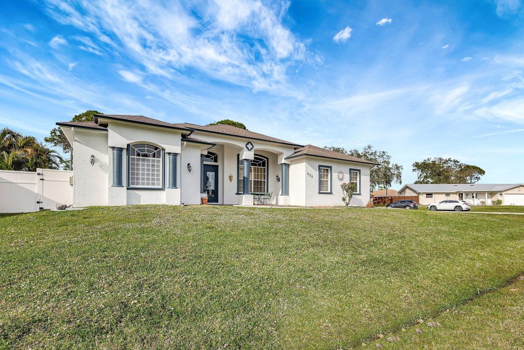 Photo of 425 SE Evergreen Terrace, Port Saint Lucie, FL 34983 (MLS # R11057524)