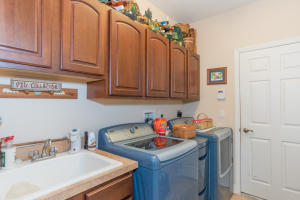 THE FALLS - Residential