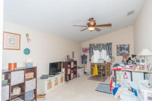 THE FALLS - Residential