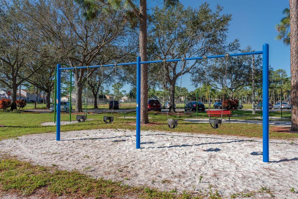 VICTORIA WOODS 1 - Residential