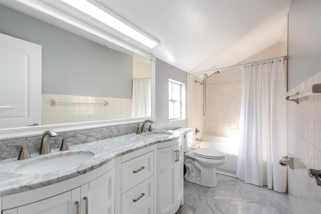 VICTORIA WOODS 1 - Residential