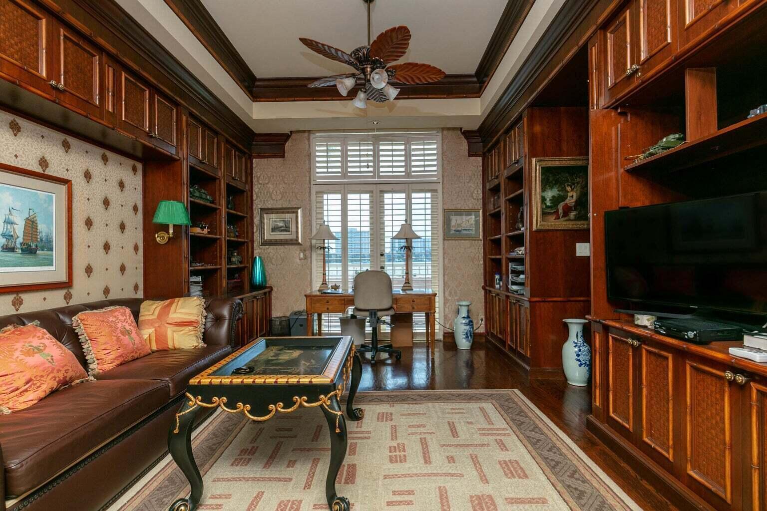 300 SE 5th Avenue 1030