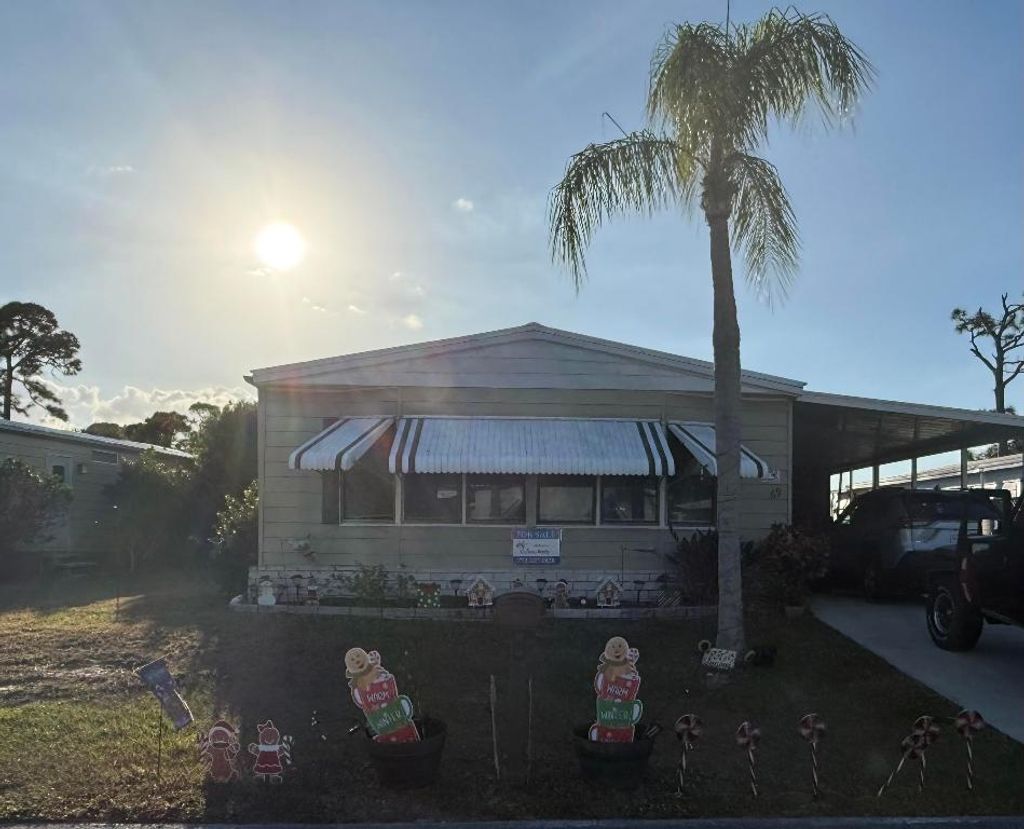 Photo of 69 Las Casitas Court, Fort Pierce, FL 34951 (MLS # R11153144)