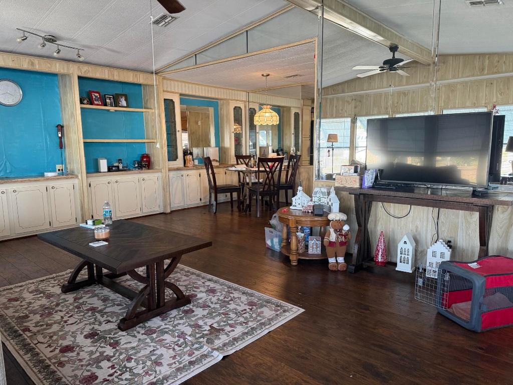 Spanish Lakes Country Club Village - Residential