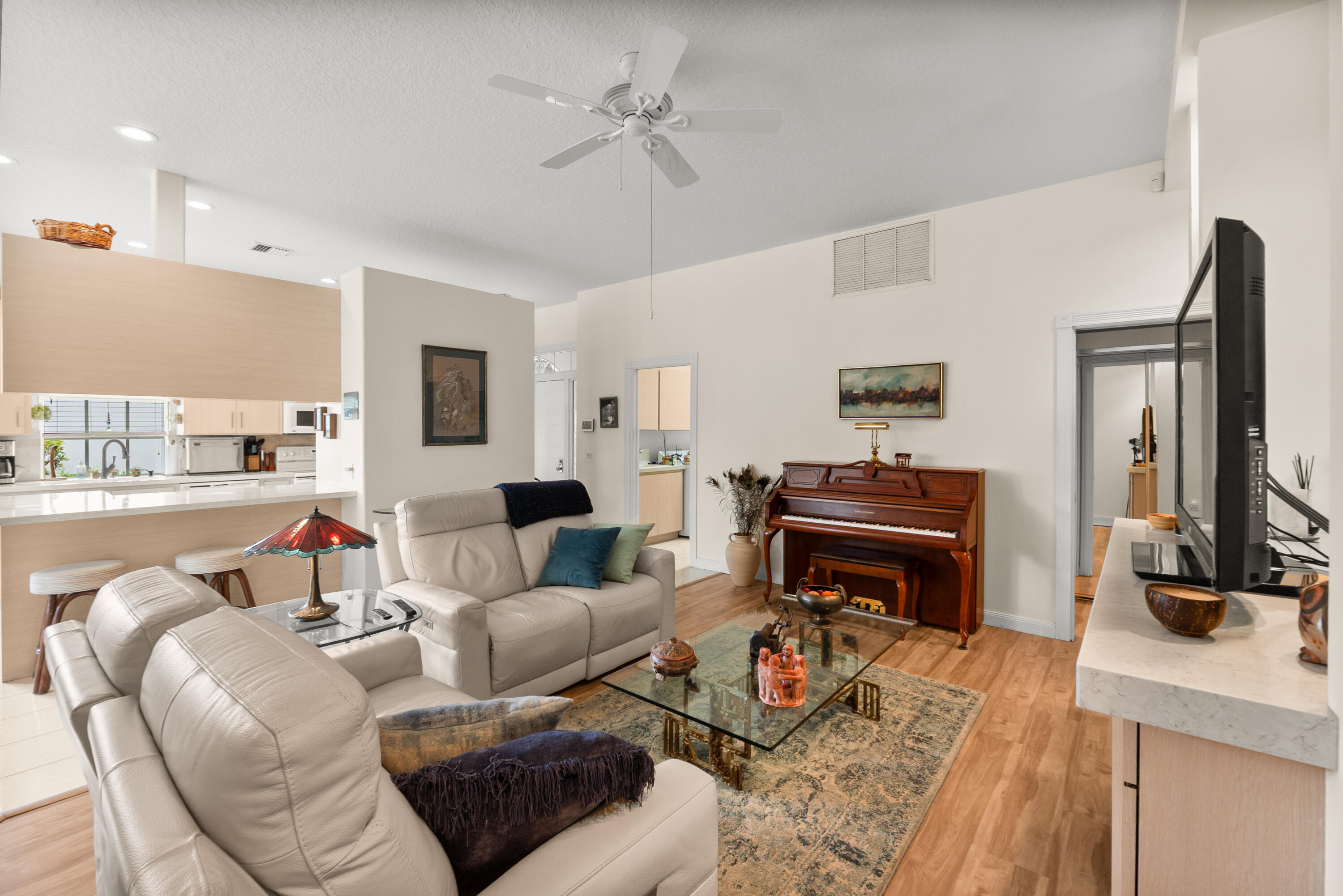 LAKE CATHERINE - Residential