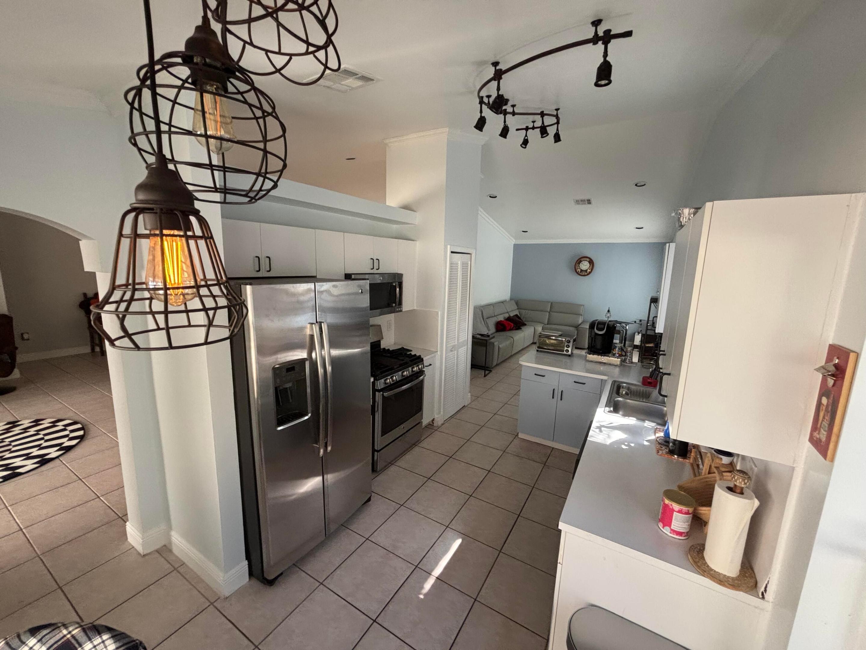 Heftler Homes At Lago Mar Add 01 - Residential