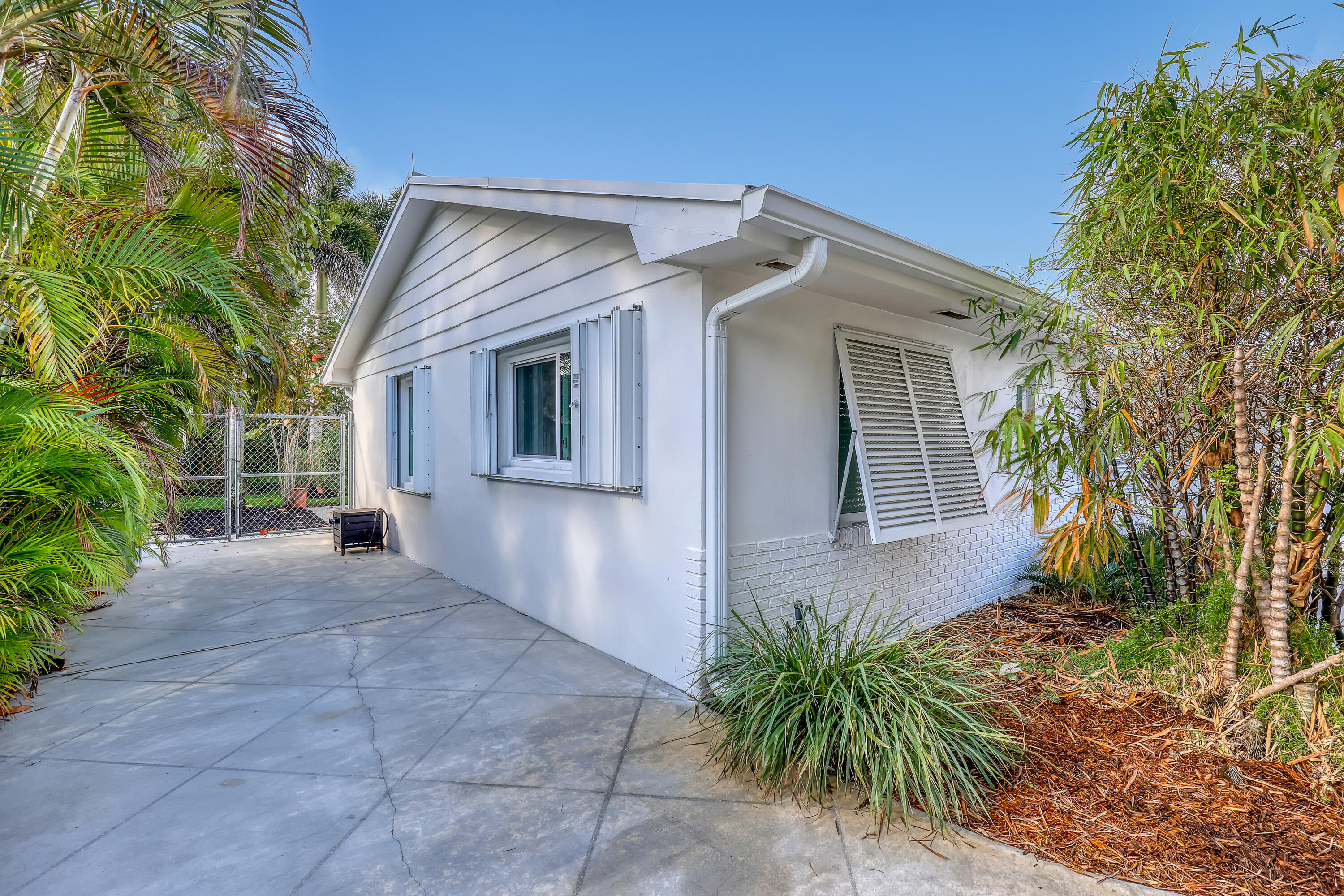 NORTH PALM BEACH VILLAGE OF 1 - Residential