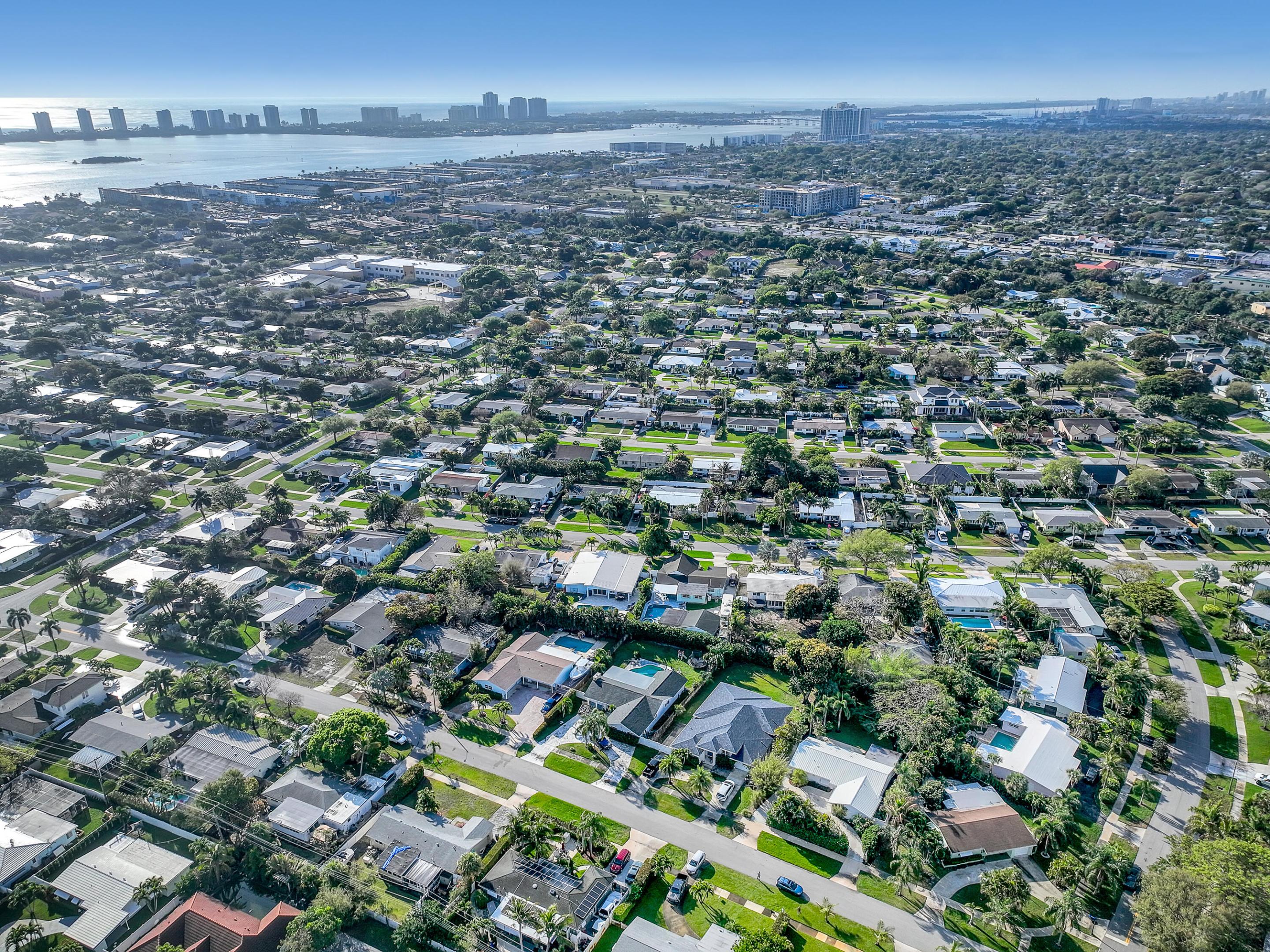 NORTH PALM BEACH VILLAGE OF 1 - Residential