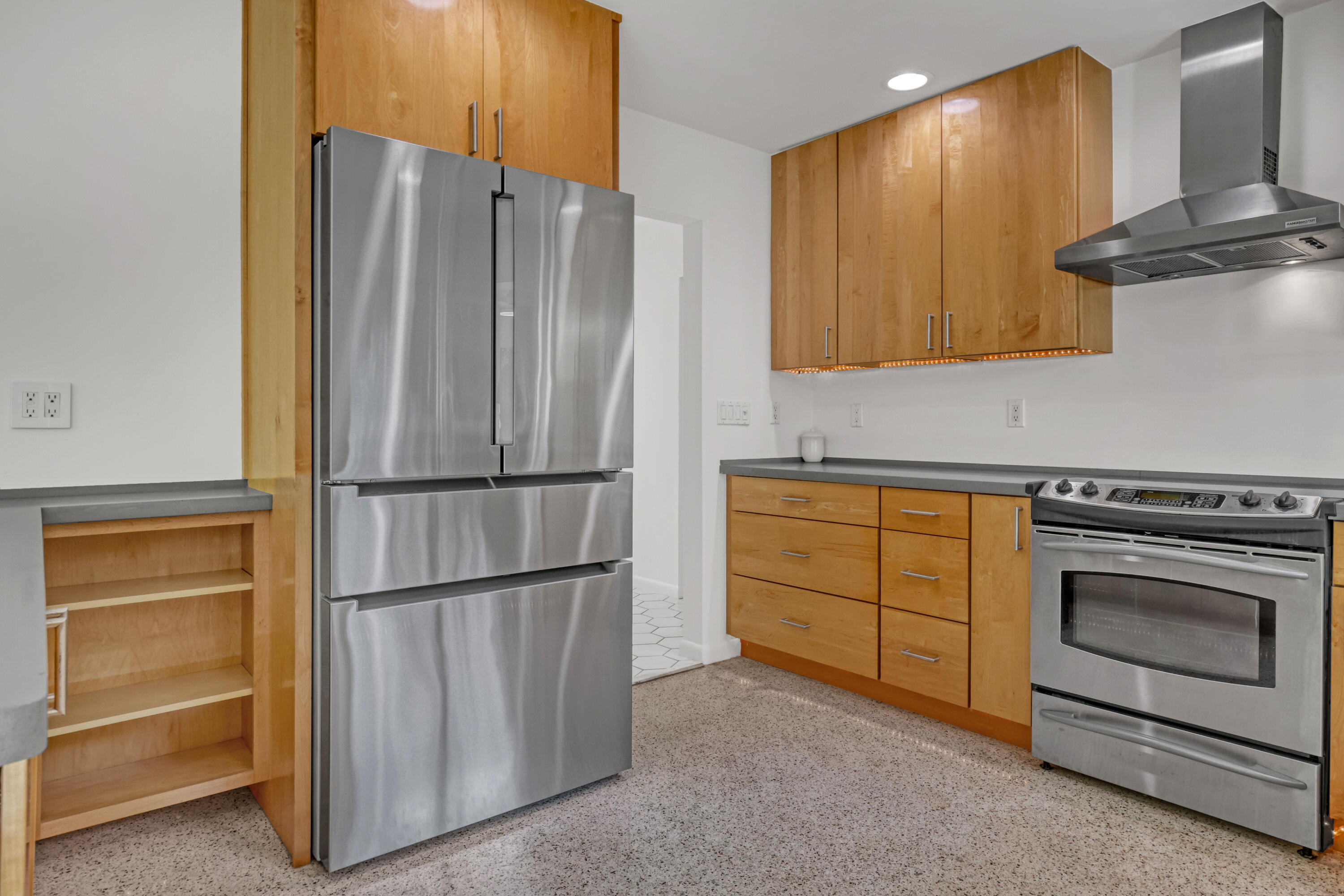 NORTH PALM BEACH VILLAGE OF 1 - Residential