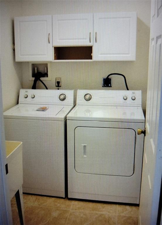 RIVERSIDE VILLAS AT CORAL - Residential