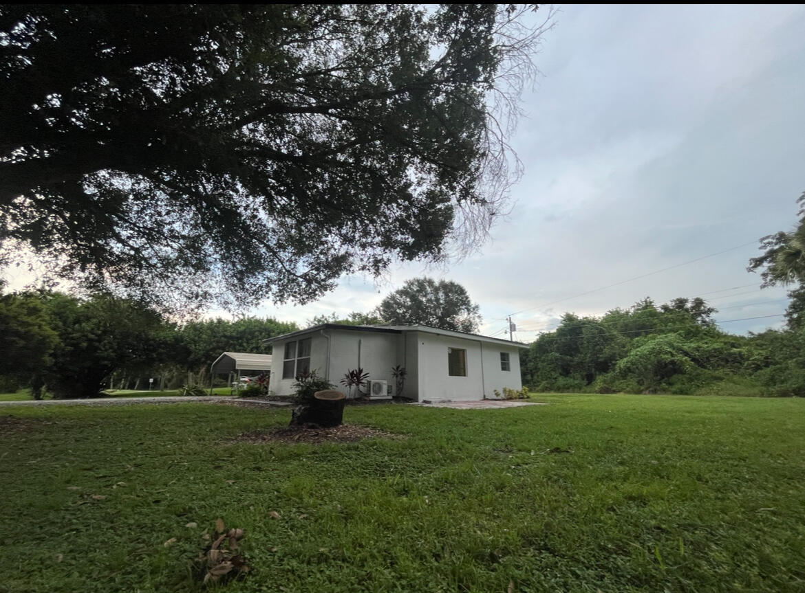 3704 NW 36th Avenue