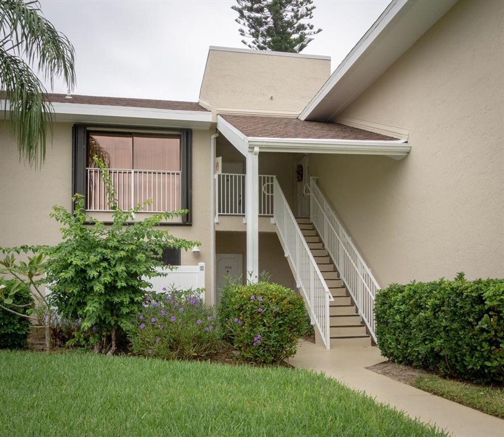 Photo of 3216 S Lakeview Circle #5205, Hutchinson Island, FL 34949 (MLS # R10705784)