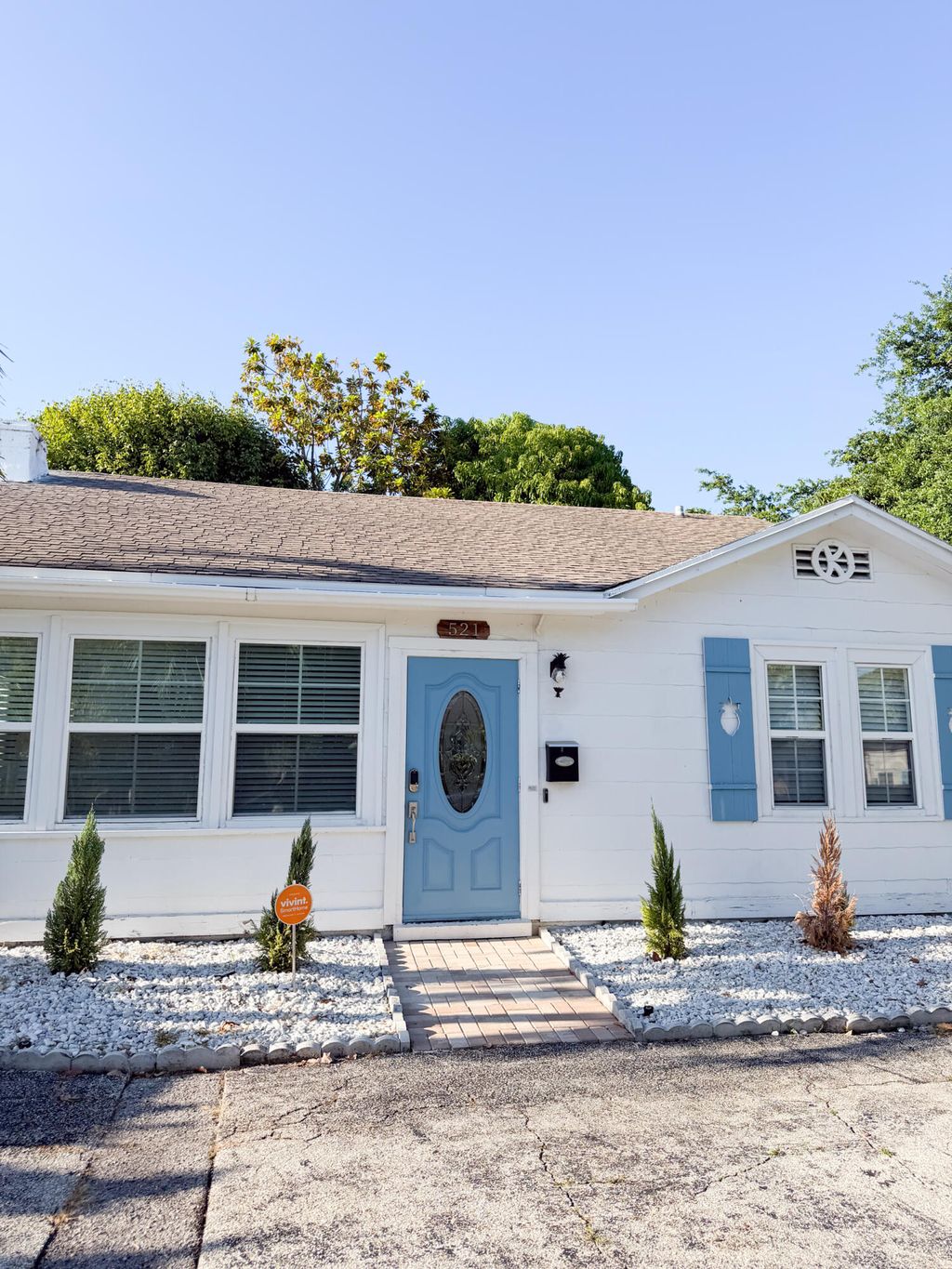 Photo of 521 Hampton Road, West Palm Beach, FL 33405 (MLS # B26022457)