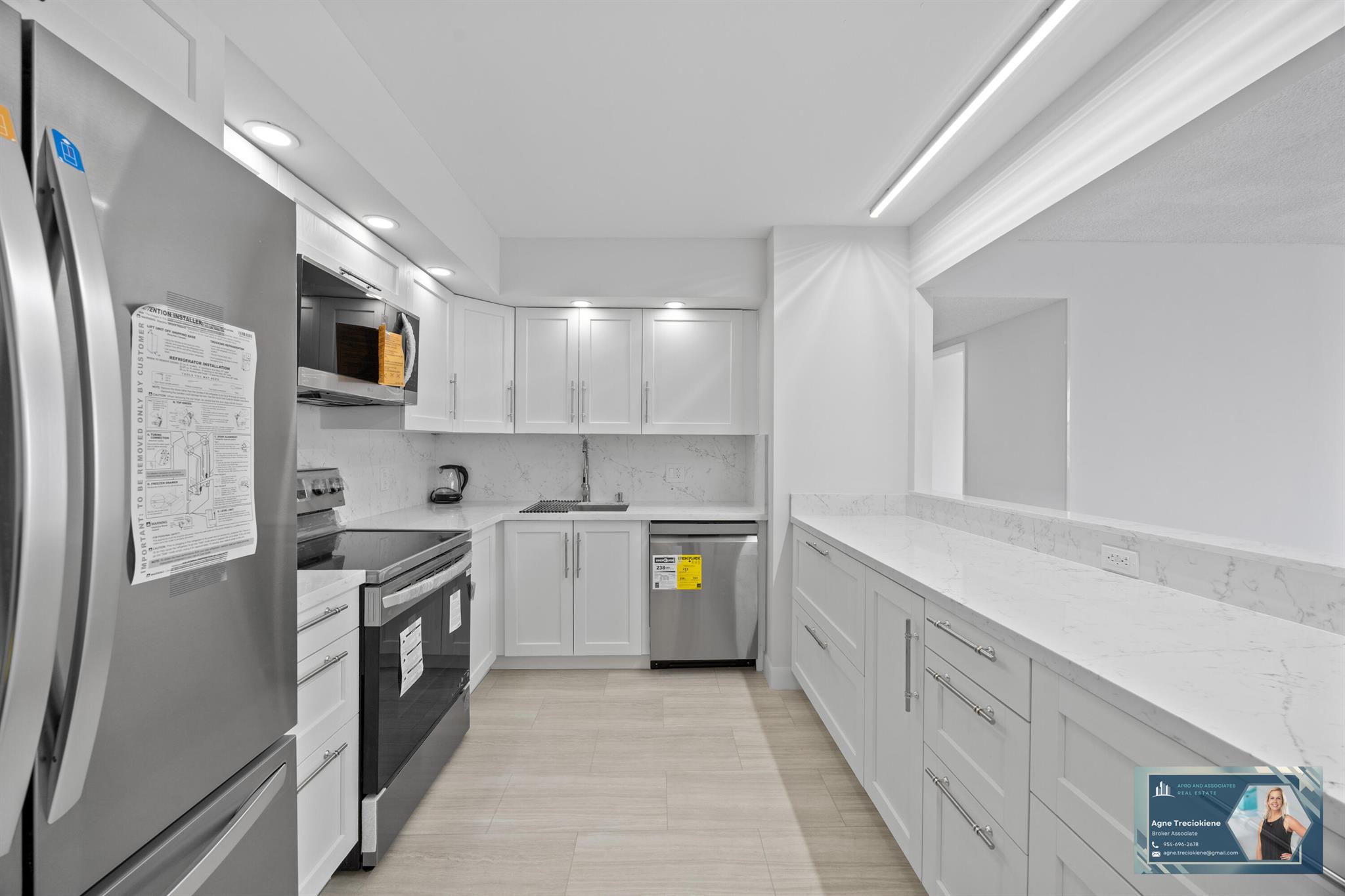 Beautifully renovated 2BD/2BA condo at Admirals Port in Aventura! Spacious split layout with open kitchen, quartz countertops, stainless steel appliances, updated bathrooms, laminate floors, walk-in closets & ample storage. Enjoy serene Maule Lake views & sunsets from your huge balcony. 40-year certification completed. Resort-style amenities: 2 pools, gym, sauna, tennis, basketball, billiards, library, picnic areas, 24/7 security & assigned parking w/ guest spaces. Prime location near Aventura Mall, beaches, dining, parks & A-rated schools.