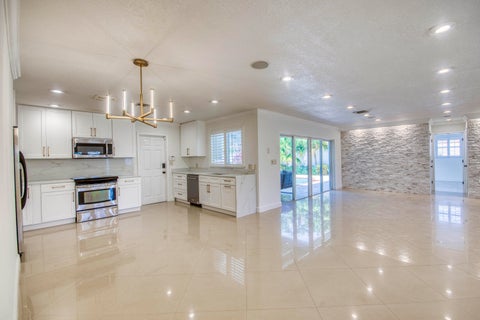 Tiny photo for 1123 SE 14th Avenue, Deerfield Beach, FL 33441 (MLS # B26082769)