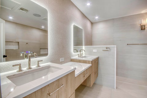 Tiny photo for 1123 SE 14th Avenue, Deerfield Beach, FL 33441 (MLS # B26082769)
