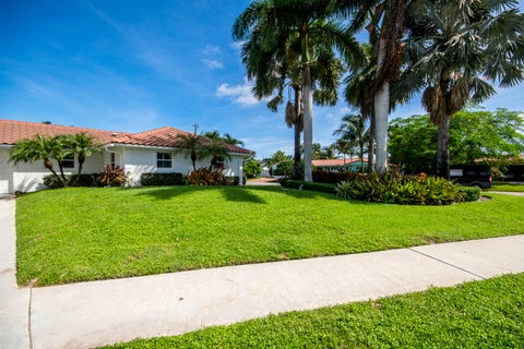 Tiny photo for 1123 SE 14th Avenue, Deerfield Beach, FL 33441 (MLS # B26082769)