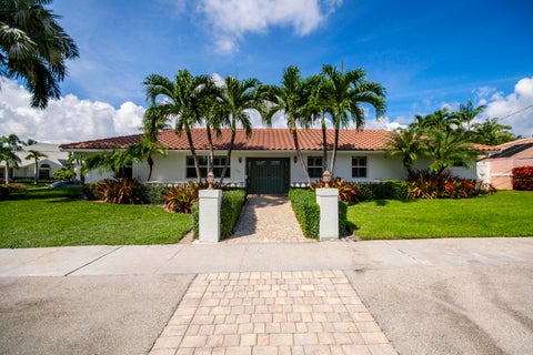 Tiny photo for 1123 SE 14th Avenue, Deerfield Beach, FL 33441 (MLS # B26082769)