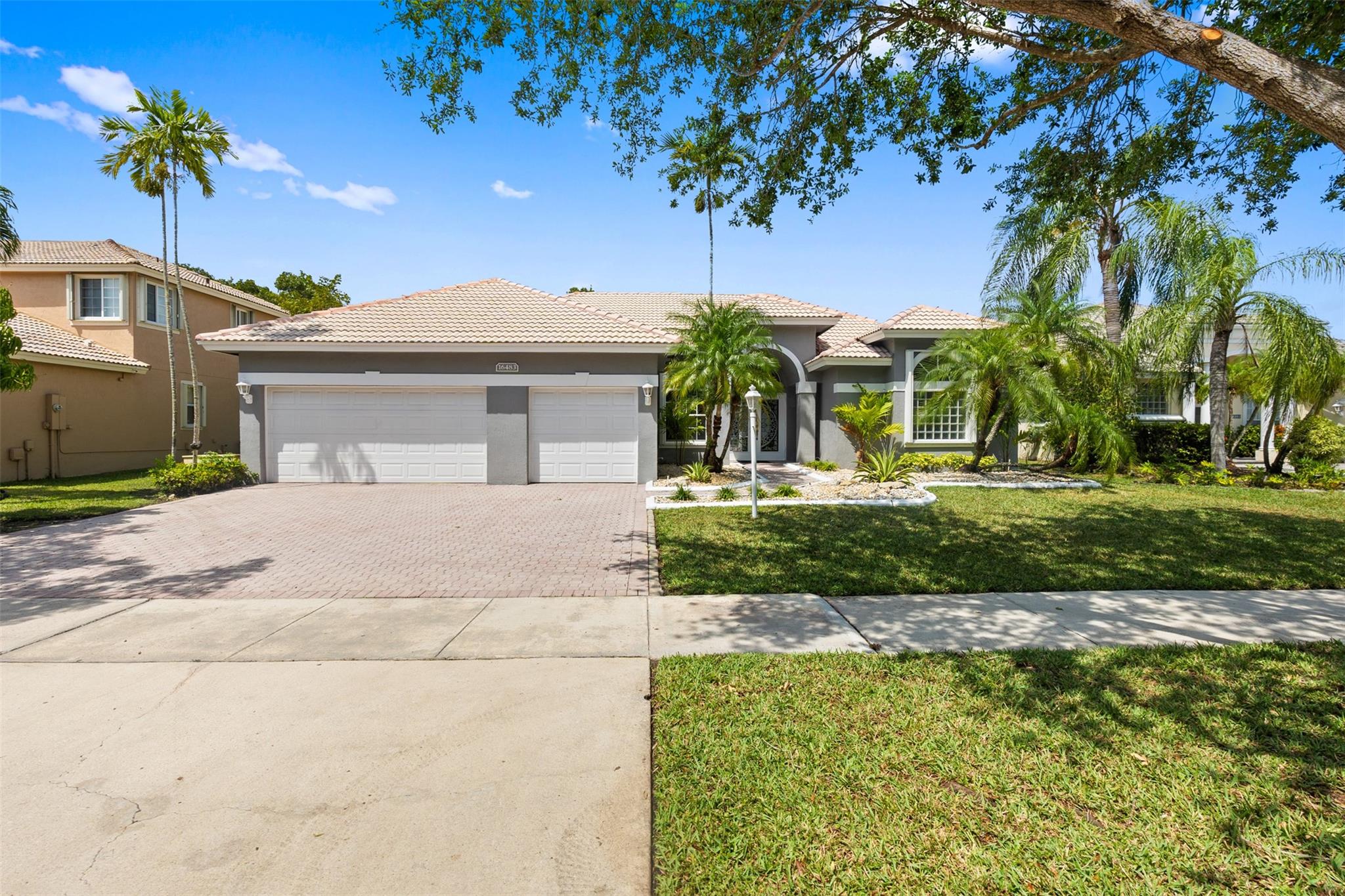 16483 Segovia Cir