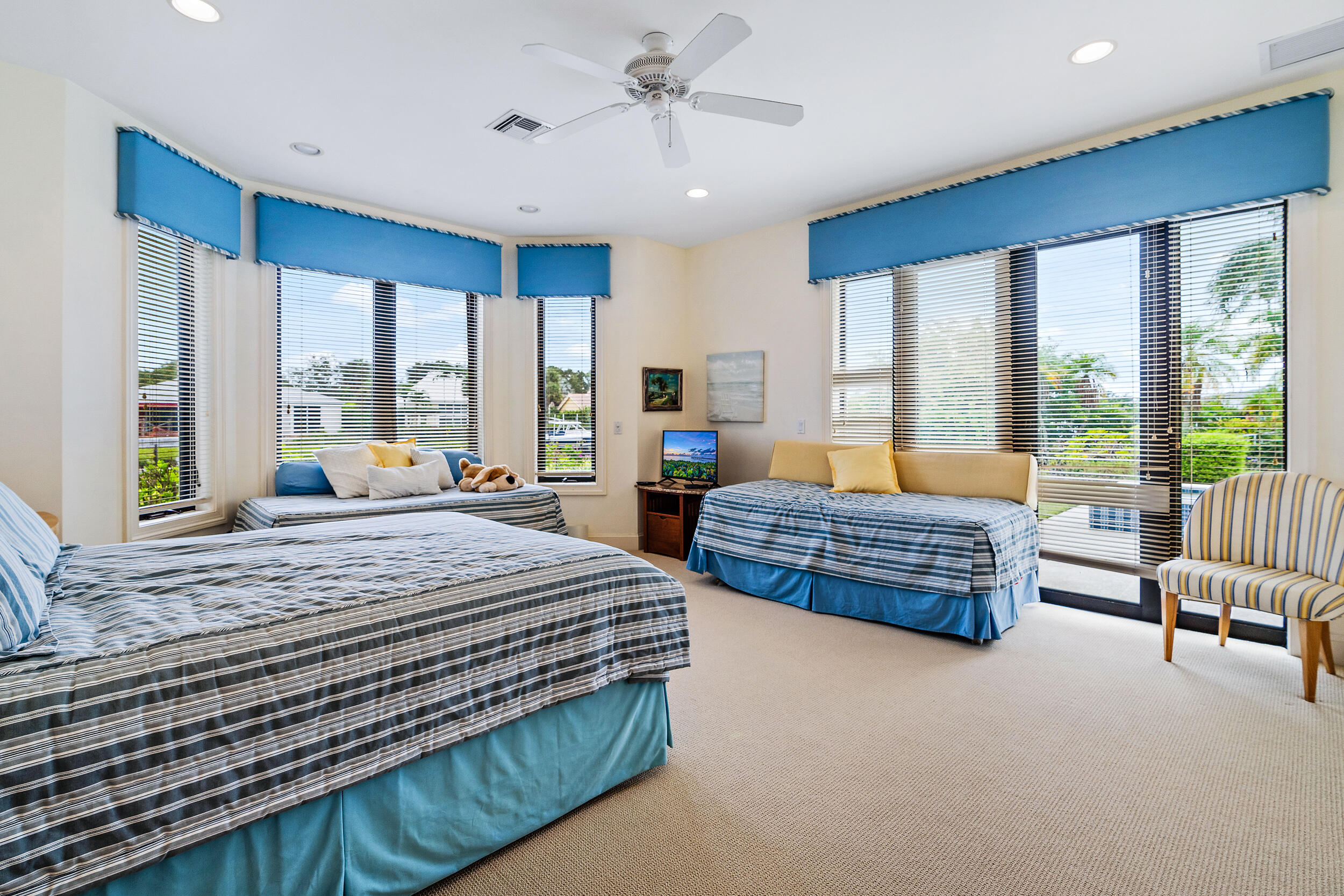 Admirals Cove - Residential