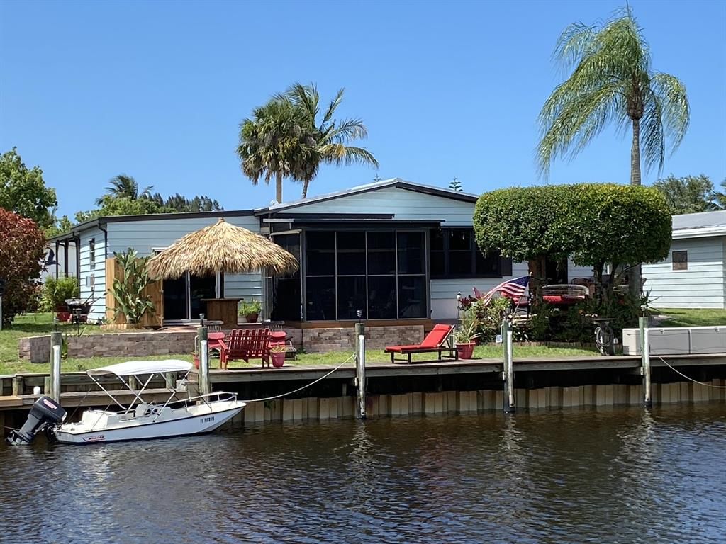 Photo of 172 SE Paradise Place, Stuart, FL 34997 (MLS # R10721862)