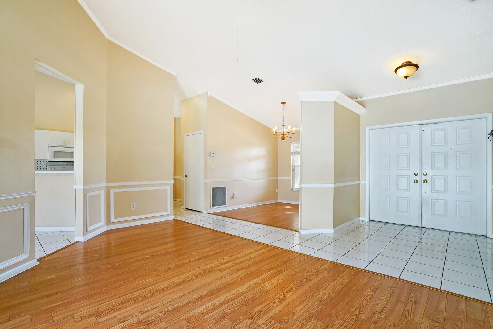 WHITEHORSE ESTATES - Residential Lease