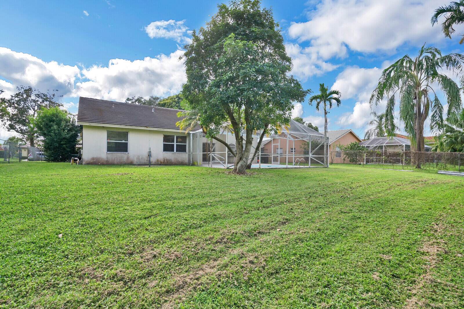 WHITEHORSE ESTATES - Residential Lease