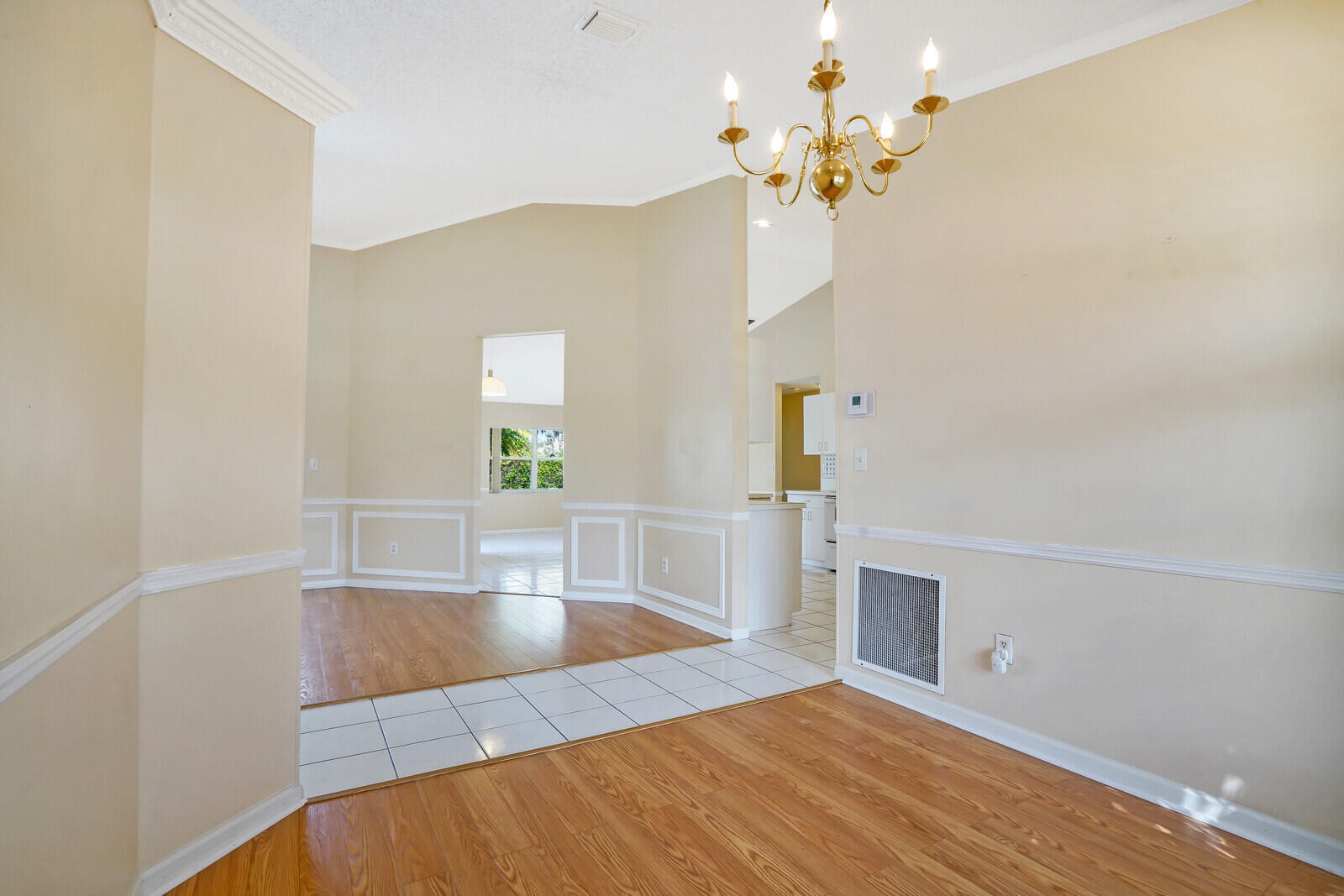 WHITEHORSE ESTATES - Residential Lease